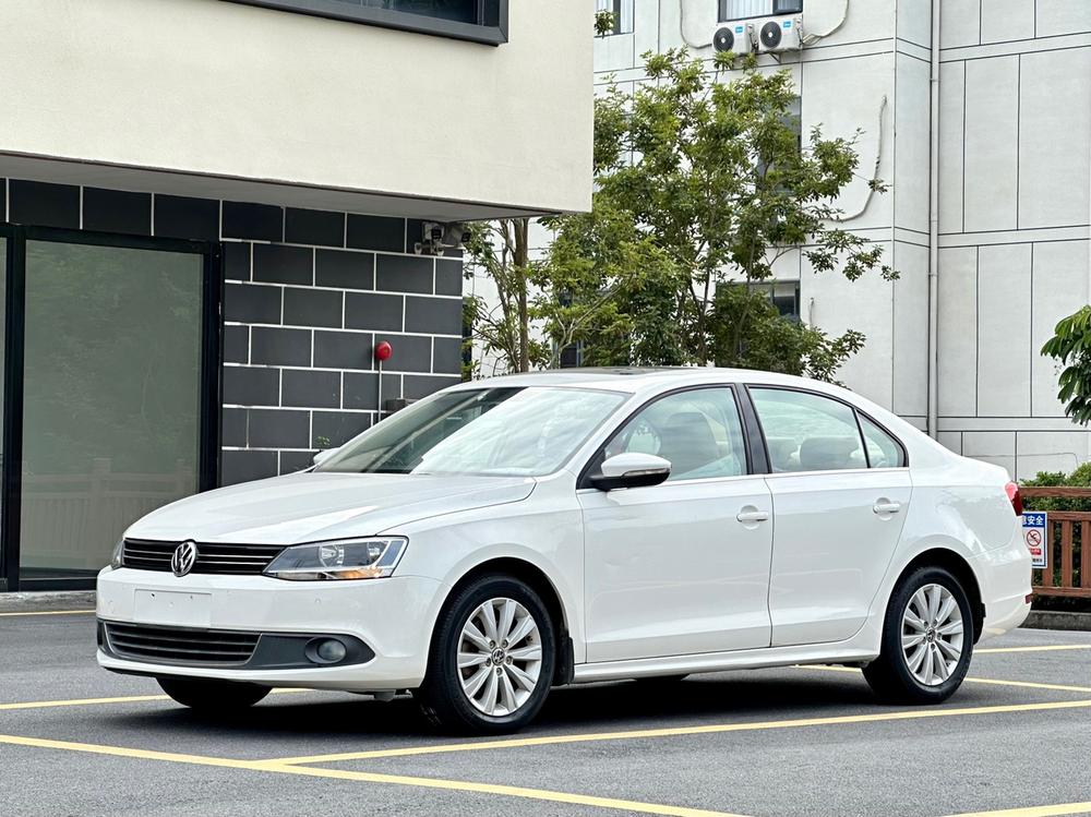 Volkswagen Sagitar