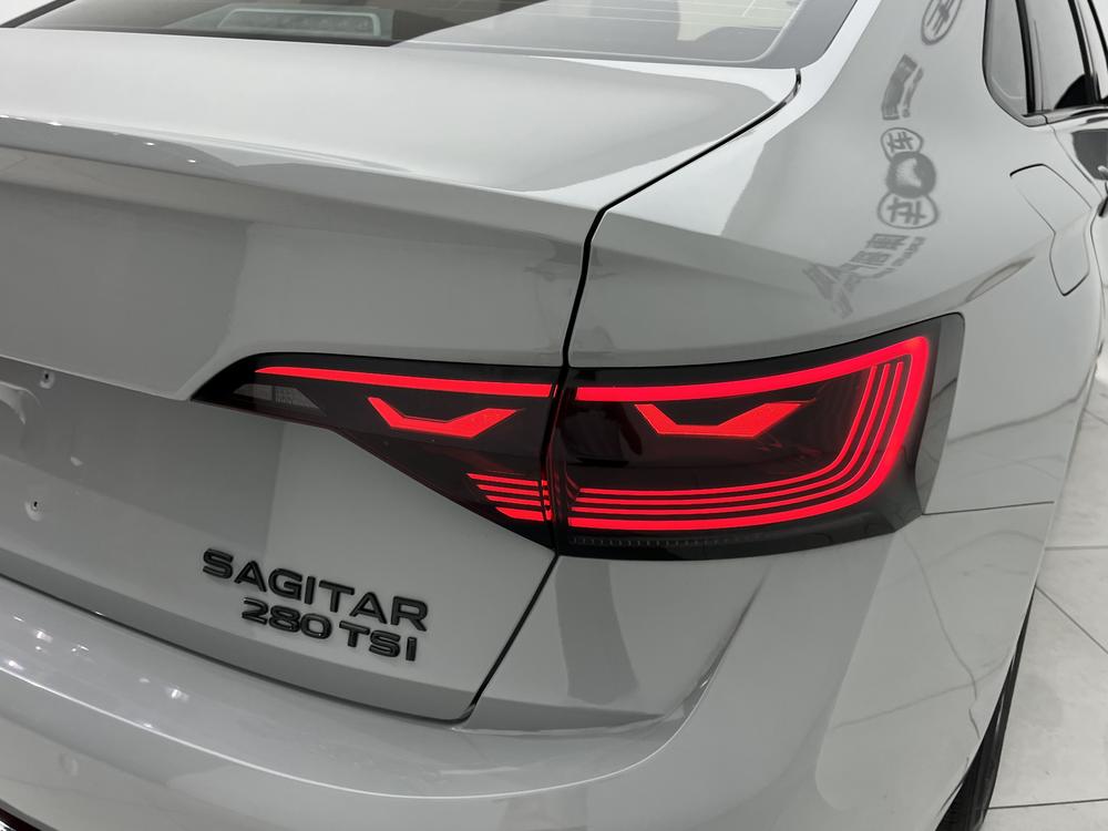 Volkswagen Sagitar