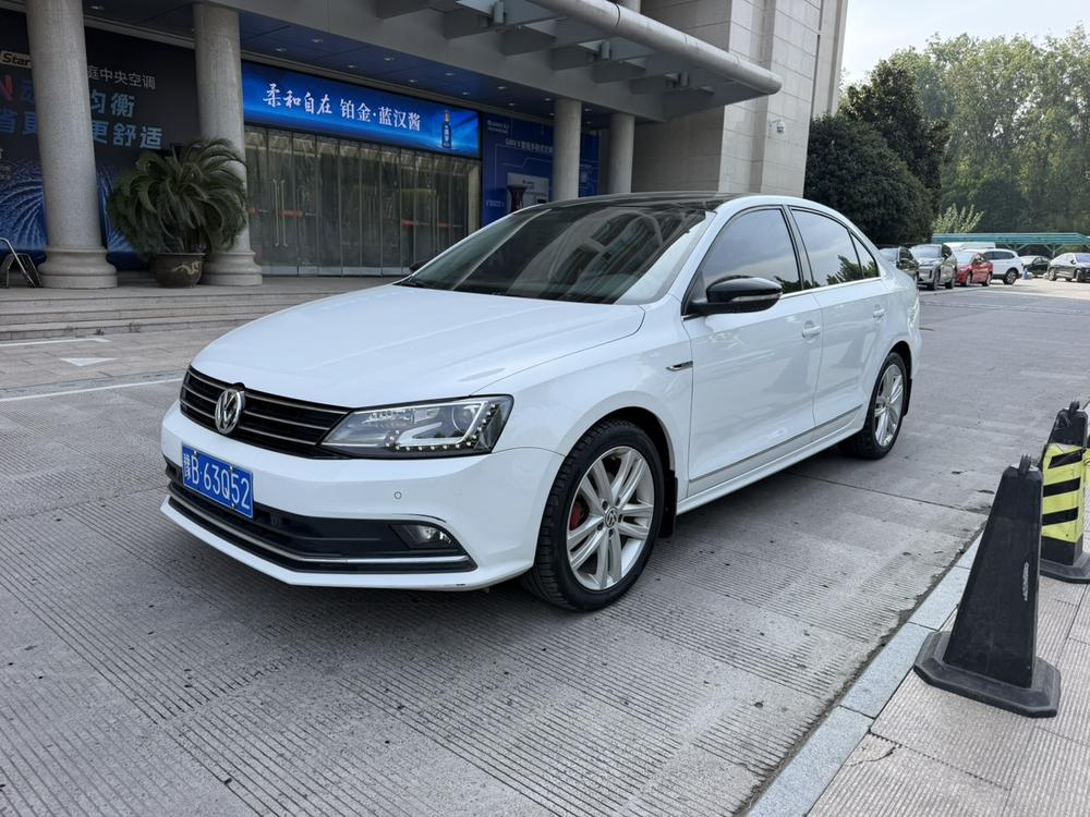 Volkswagen Sagitar