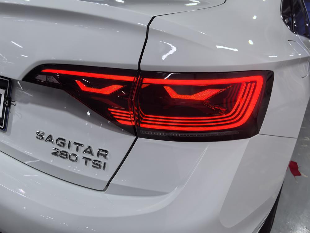 Volkswagen Sagitar