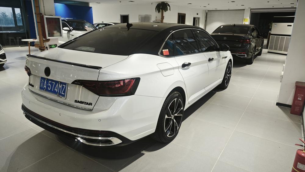 Volkswagen Sagitar