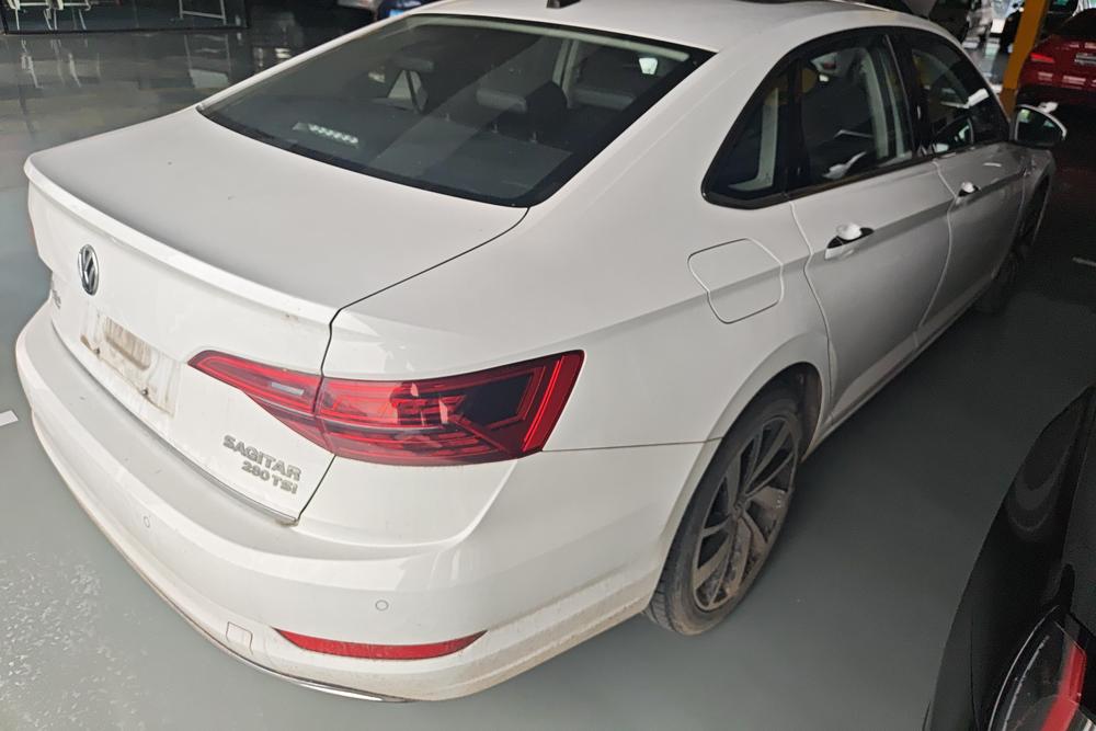 Volkswagen Sagitar