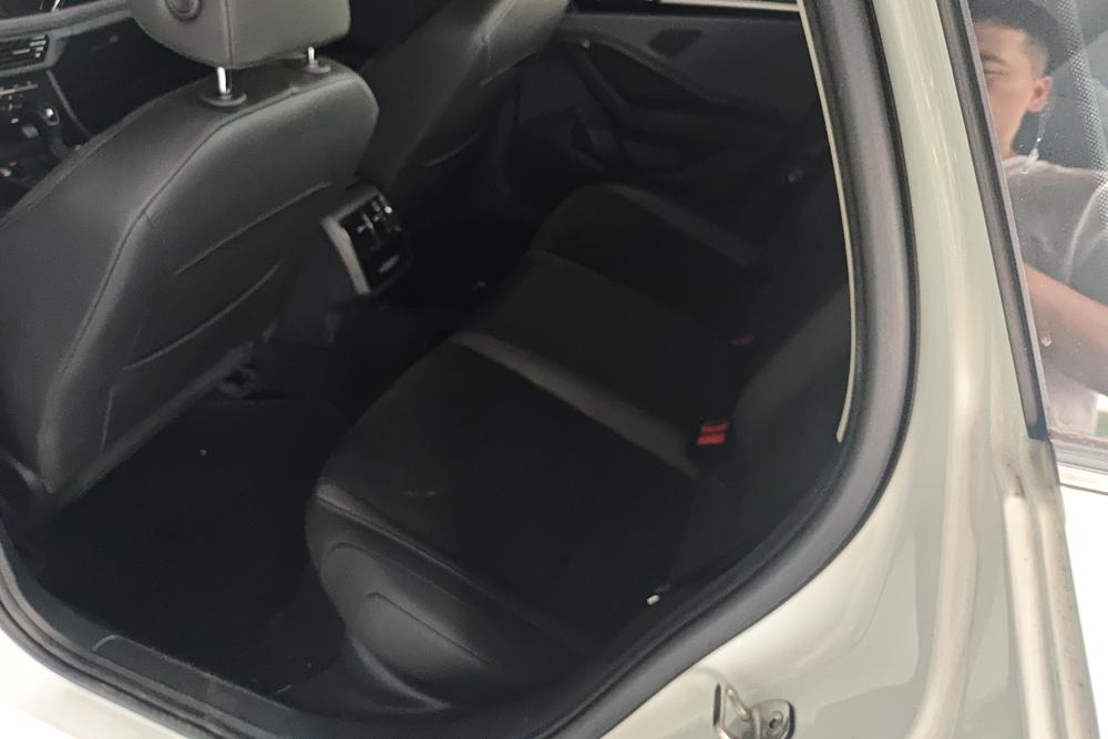 Volkswagen Sagitar