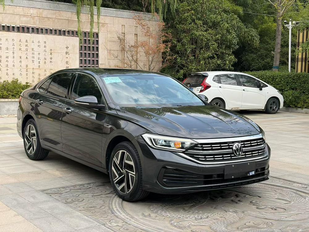 Volkswagen Sagitar