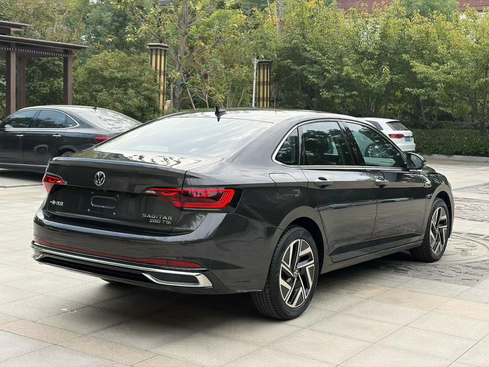 Volkswagen Sagitar