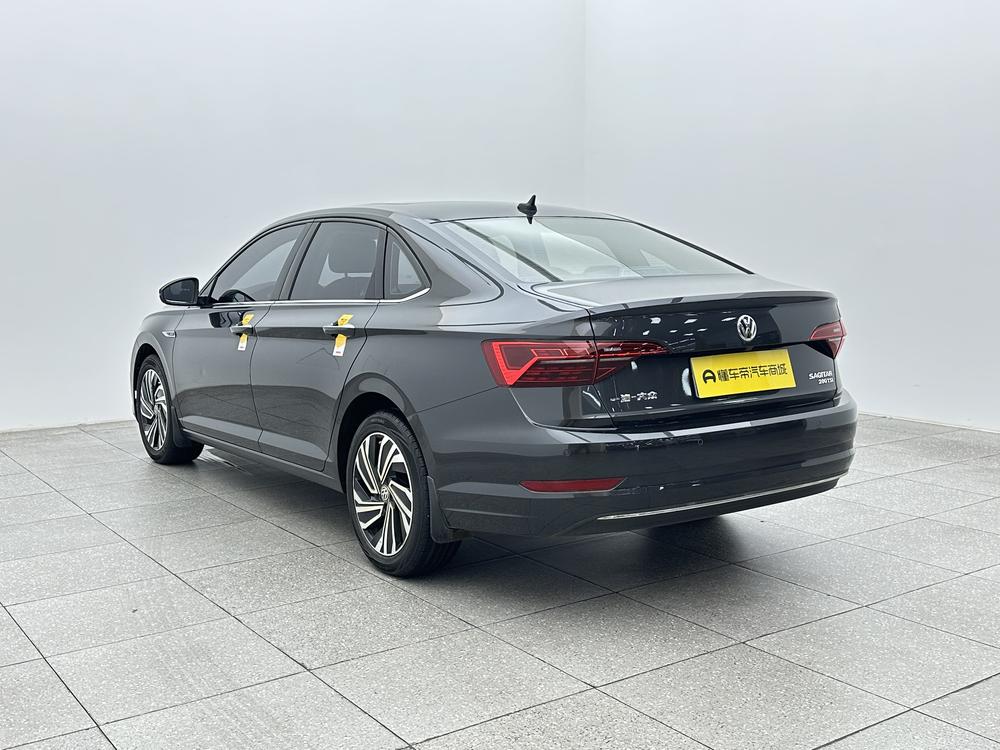 Volkswagen Sagitar