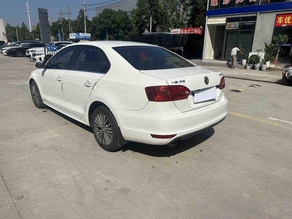 Volkswagen Sagitar