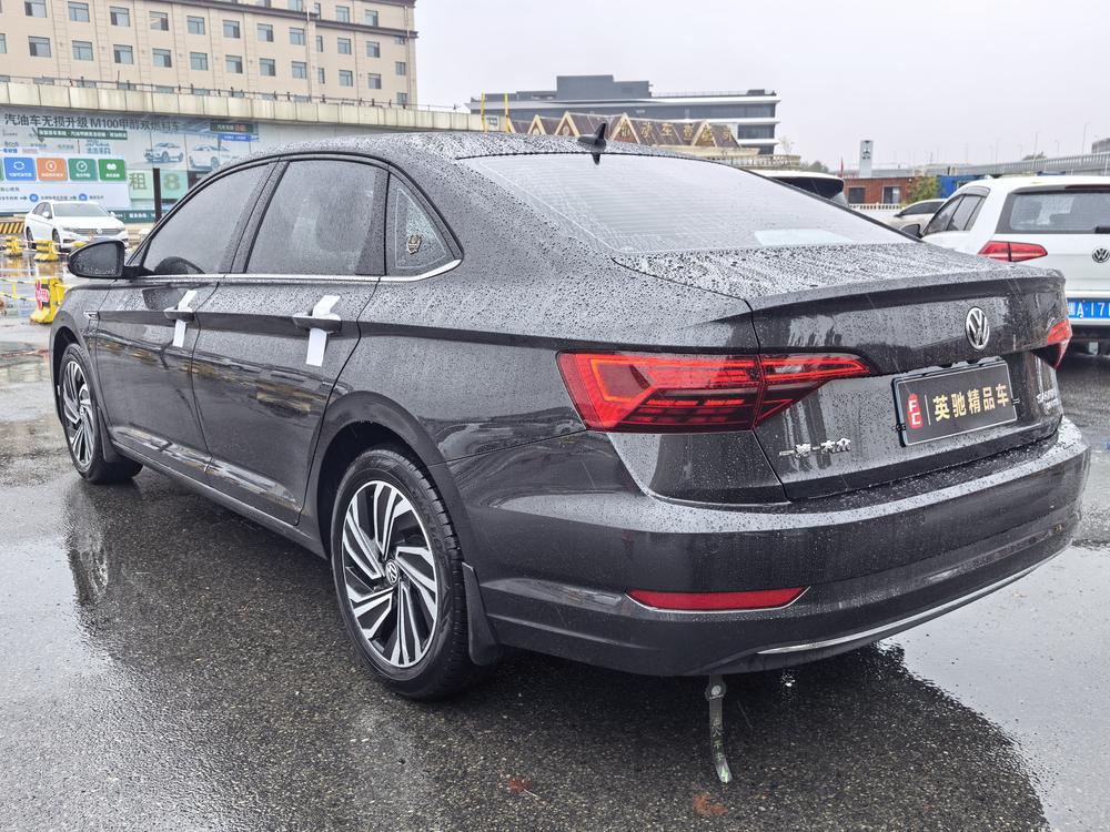 Volkswagen Sagitar