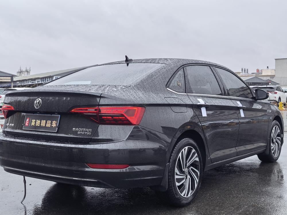 Volkswagen Sagitar
