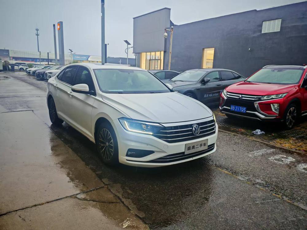 Volkswagen Sagitar