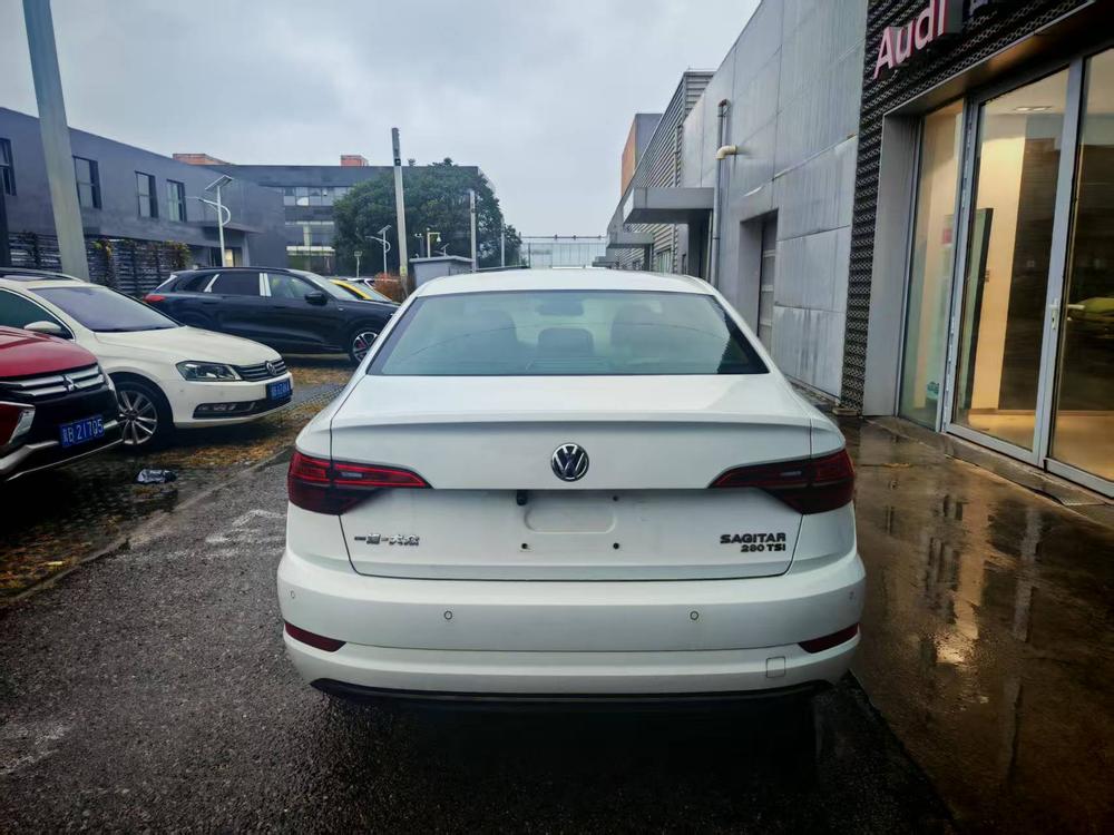 Volkswagen Sagitar