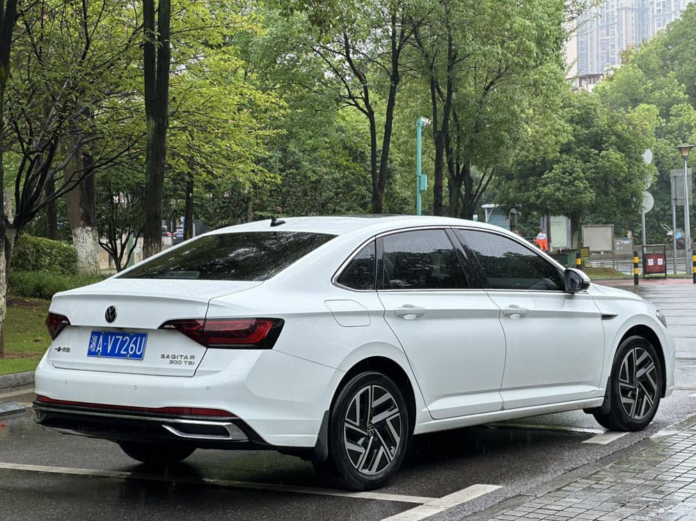 Volkswagen Sagitar