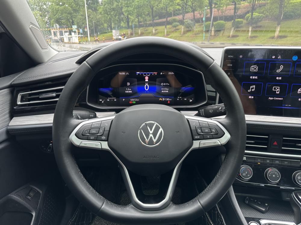 Volkswagen Sagitar