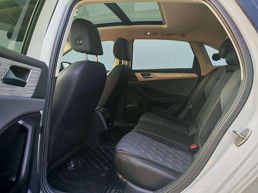 Volkswagen Sagitar