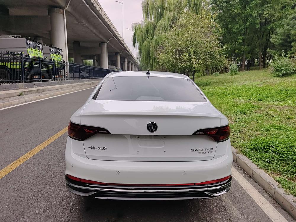 Volkswagen Sagitar