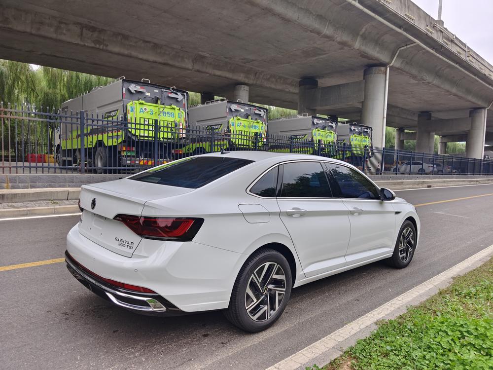 Volkswagen Sagitar