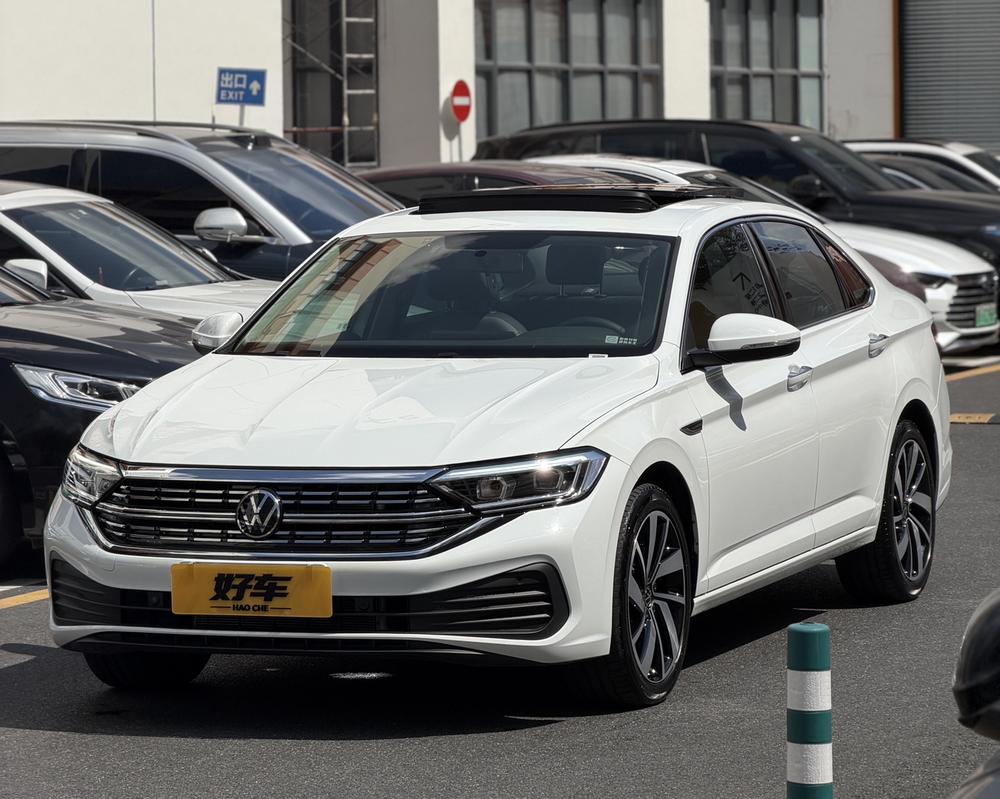 Volkswagen Sagitar