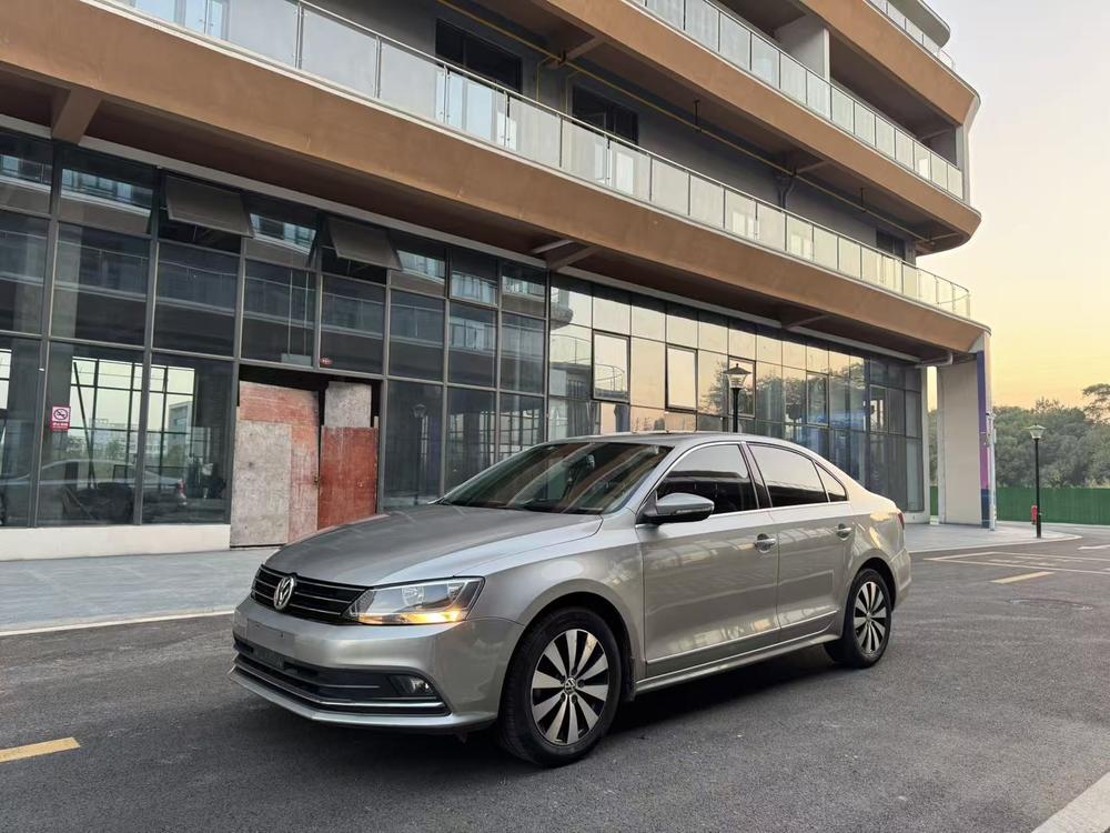 Volkswagen Sagitar