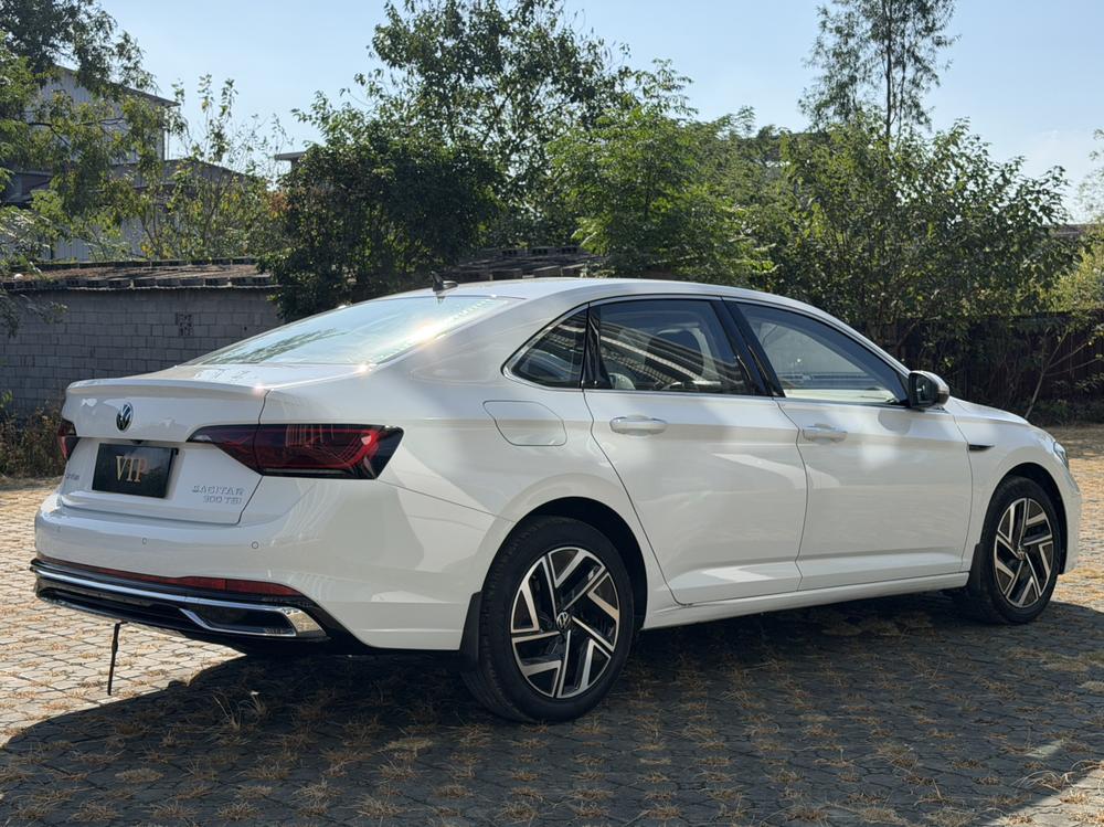 Volkswagen Sagitar