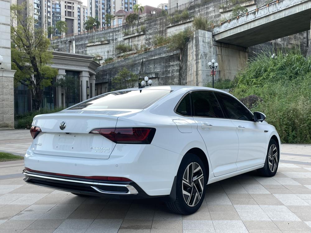 Volkswagen Sagitar