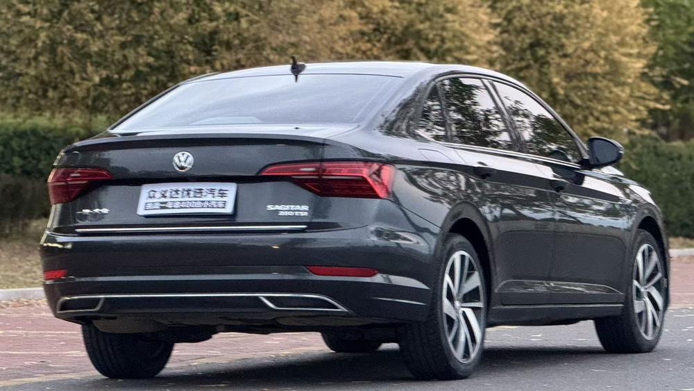 Volkswagen Sagitar