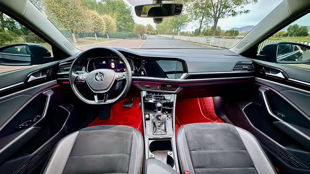 Volkswagen Sagitar
