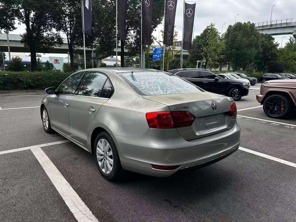 Volkswagen Sagitar