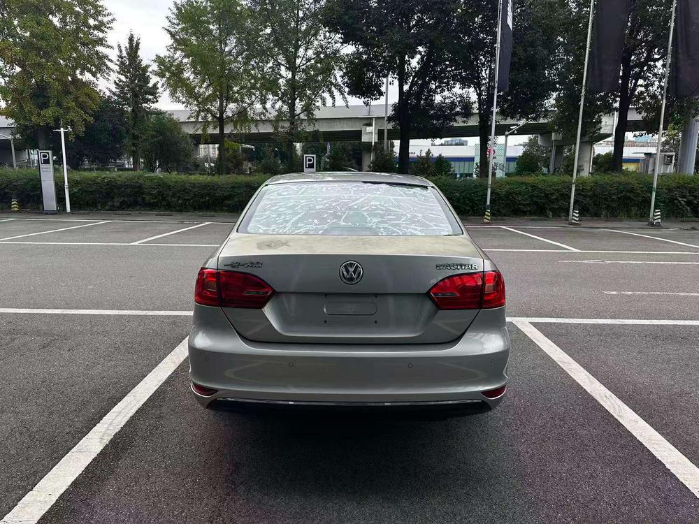 Volkswagen Sagitar
