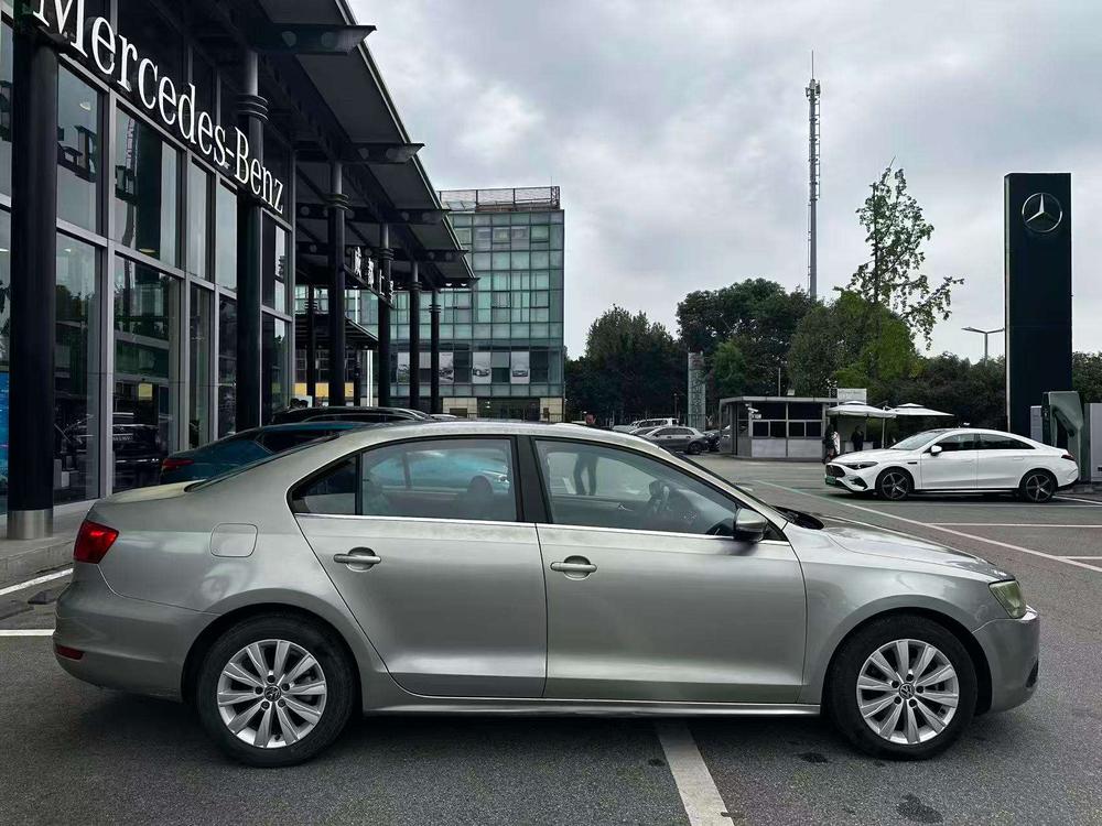 Volkswagen Sagitar