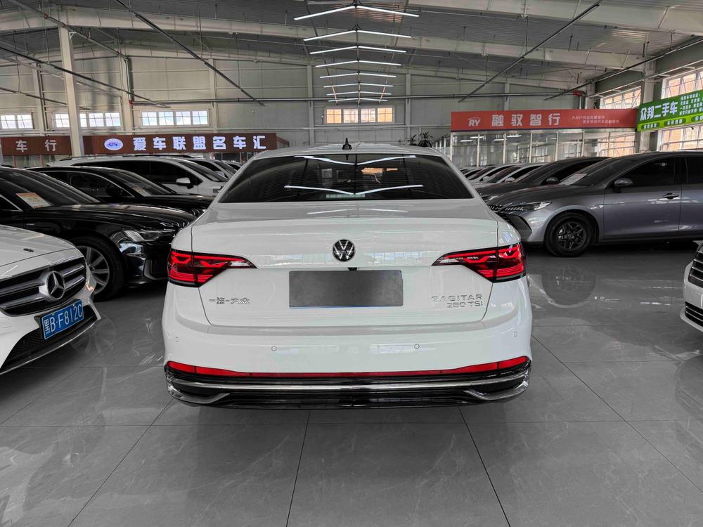Volkswagen Sagitar