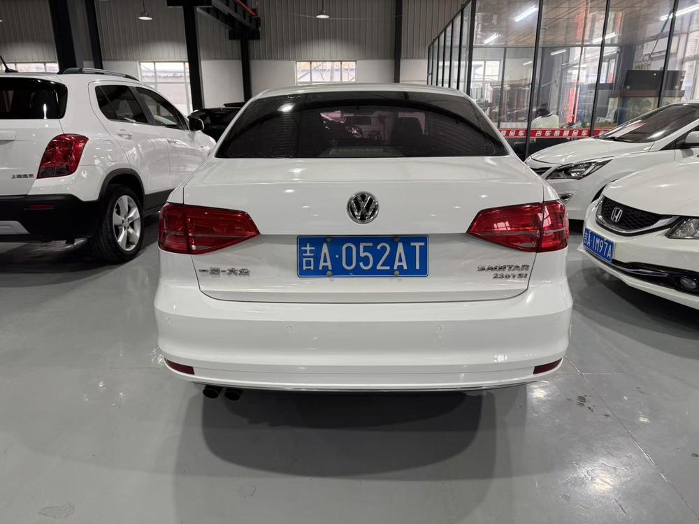 Volkswagen Sagitar