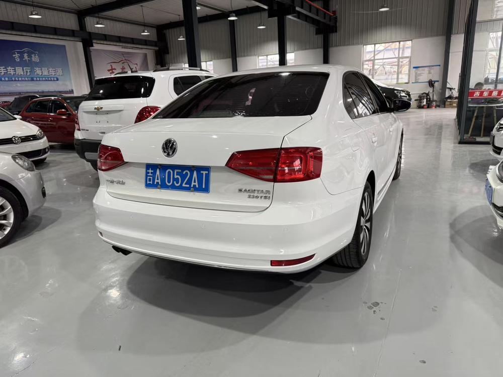 Volkswagen Sagitar