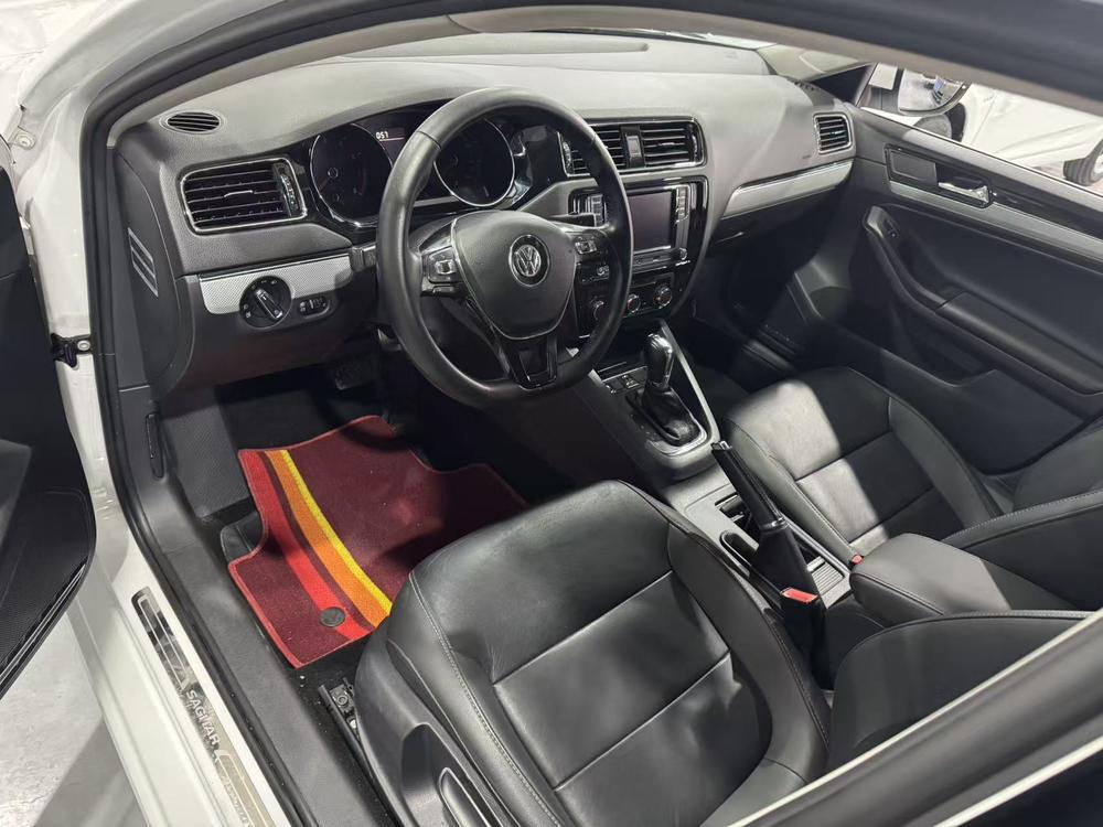 Volkswagen Sagitar
