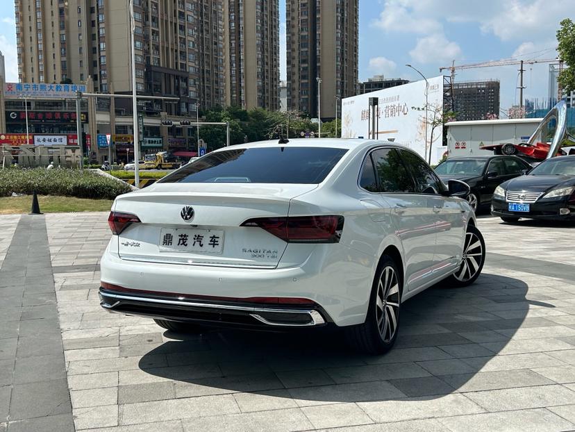Volkswagen Sagitar