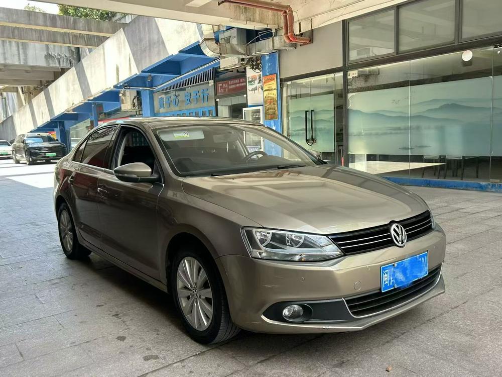 Volkswagen Sagitar