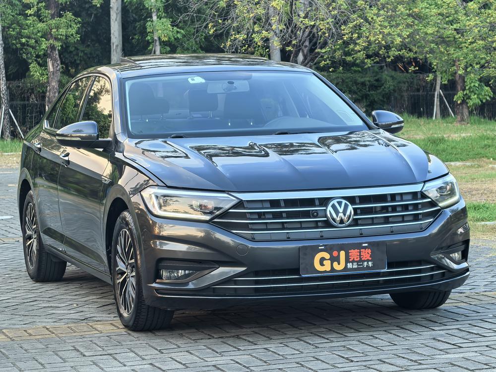 Volkswagen Sagitar