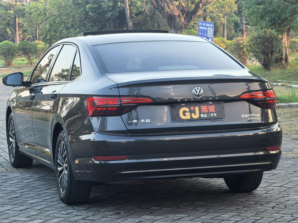 Volkswagen Sagitar