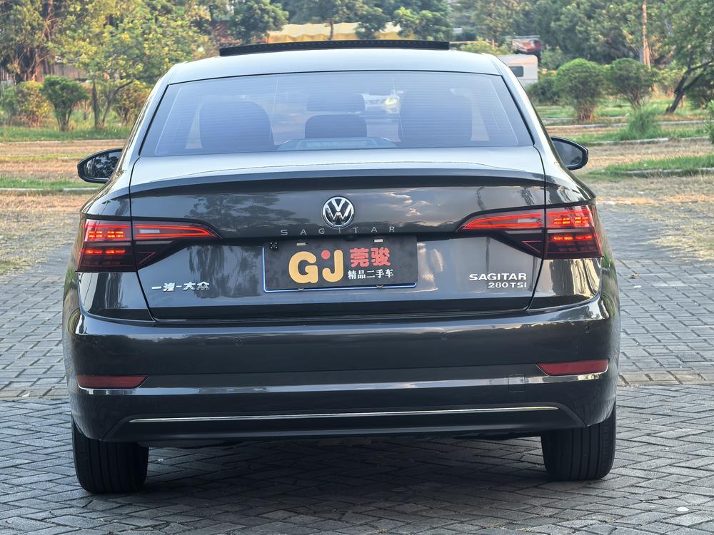 Volkswagen Sagitar