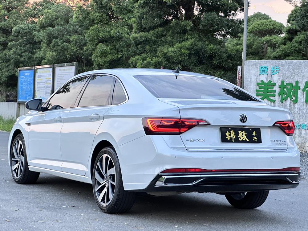 Volkswagen Sagitar