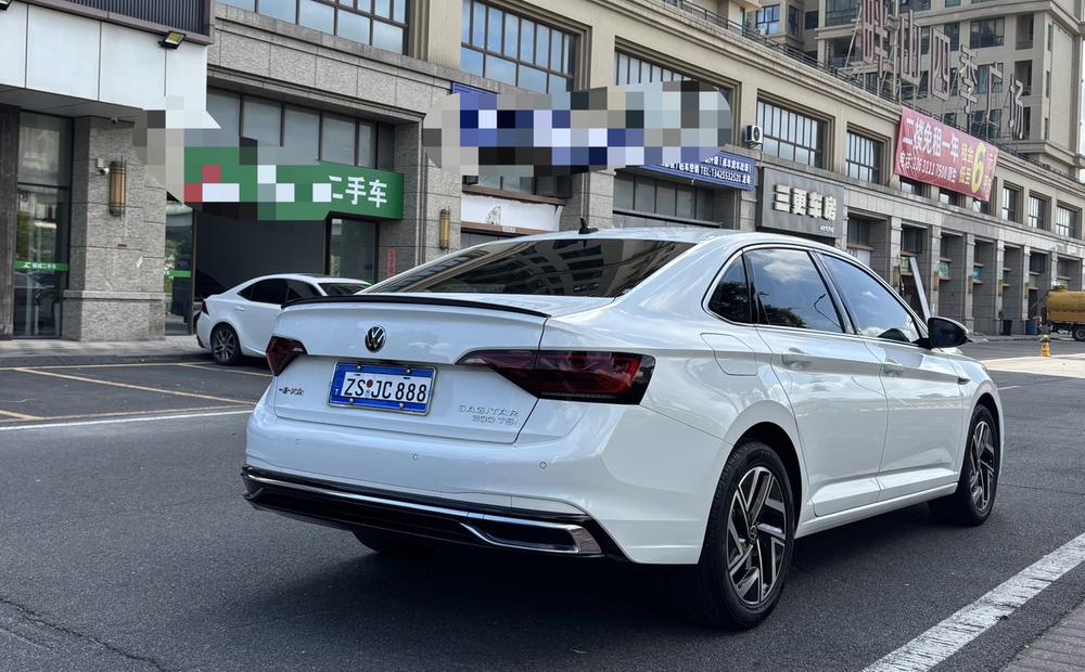 Volkswagen Sagitar