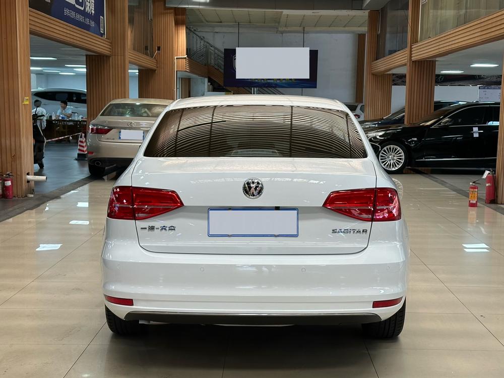 Volkswagen Sagitar