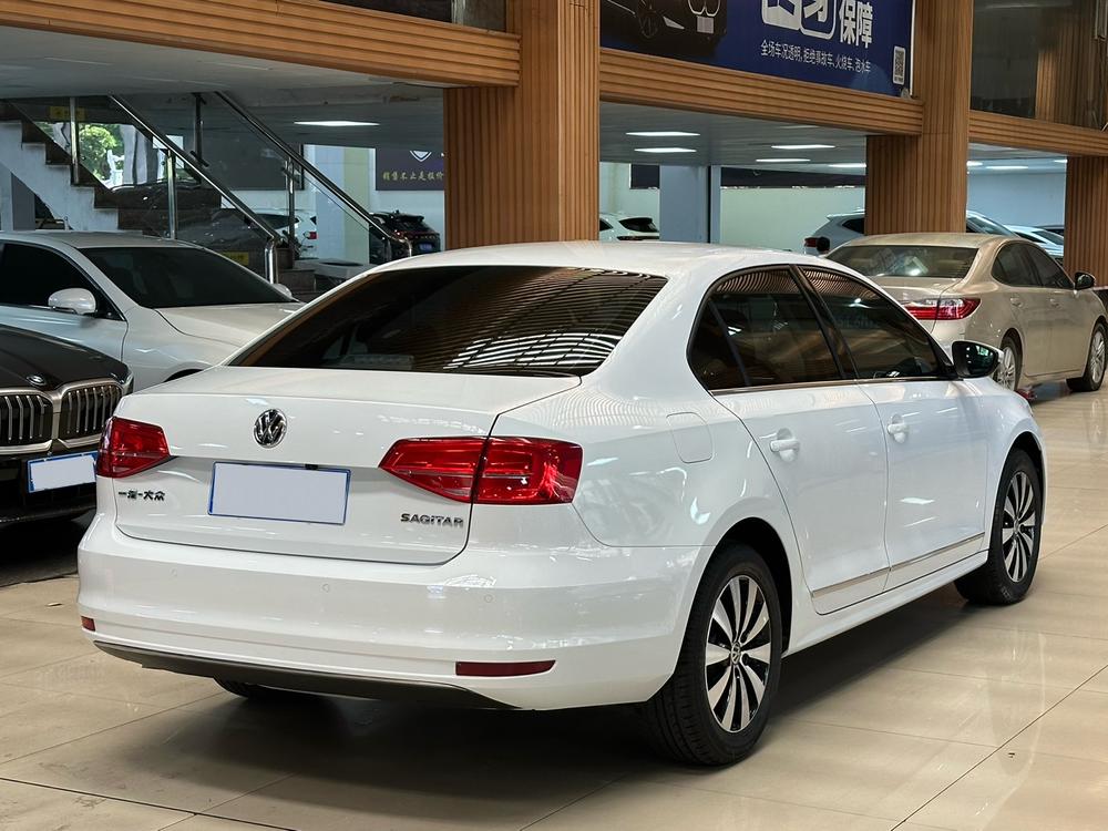 Volkswagen Sagitar