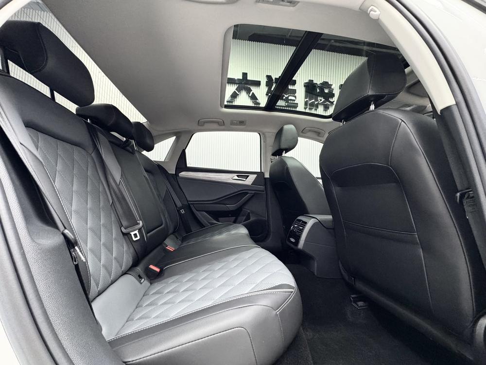 Volkswagen Sagitar