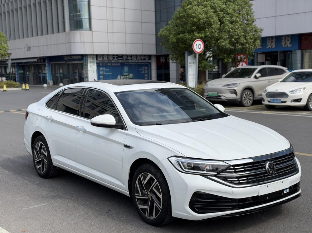 Volkswagen Sagitar