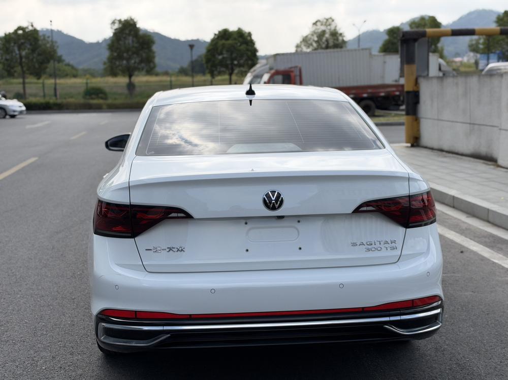 Volkswagen Sagitar