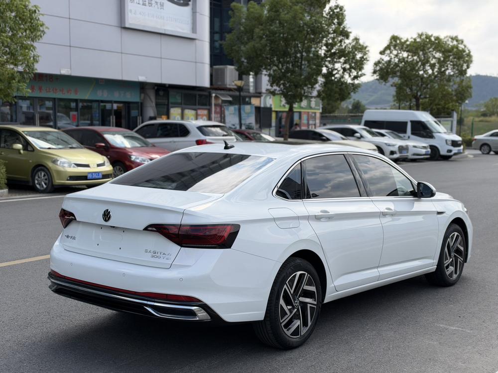 Volkswagen Sagitar