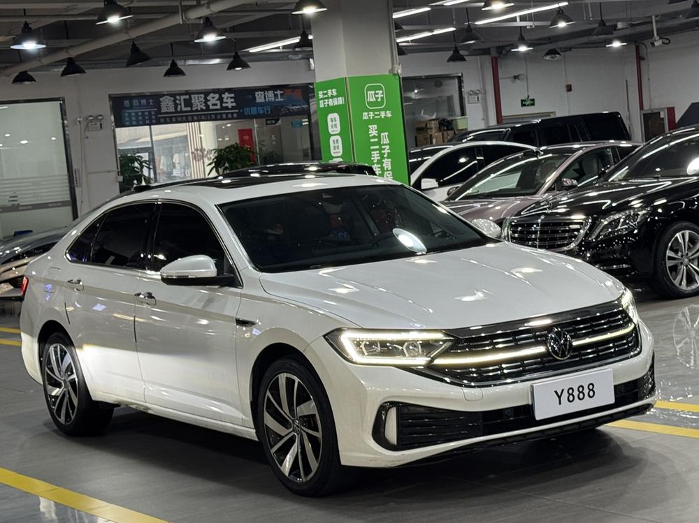 Volkswagen Sagitar