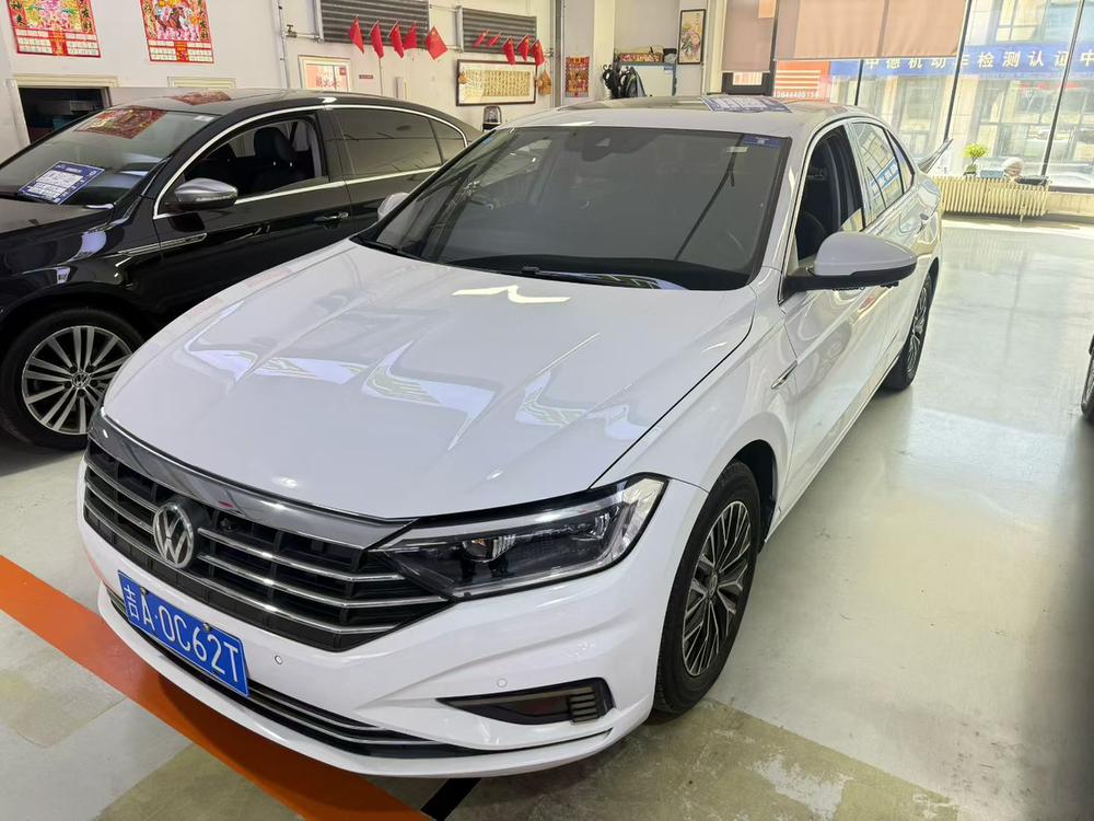 Volkswagen Sagitar