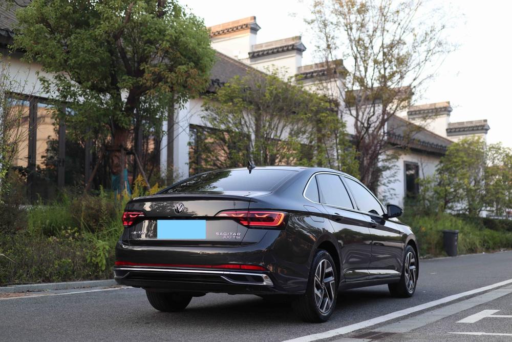Volkswagen Sagitar