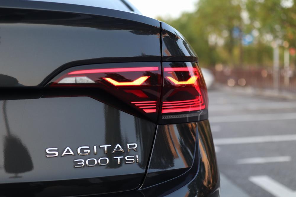 Volkswagen Sagitar